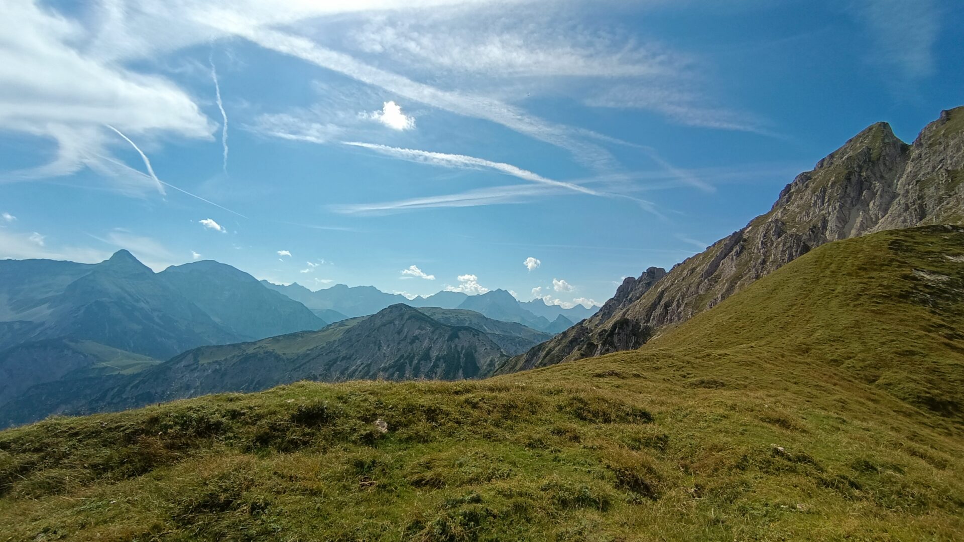 filter: 0; jpegRotation: 0; fileterIntensity: 0.000000; filterMask: 0; module:1facing:0; 
hw-remosaic: 0; 
touch: (-1.0, -1.0); 
modeInfo: ; 
sceneMode: Night; 
cct_value: 0; 
AI_Scene: (23, -1); 
aec_lux: 0.0; 
hist255: 0.0; 
hist252~255: 0.0; 
hist0~15: 0.0;