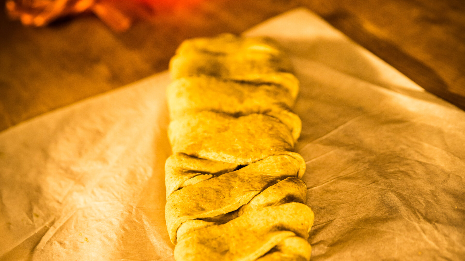 zusammengerollter Teig